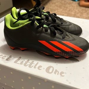 Soccer cleats